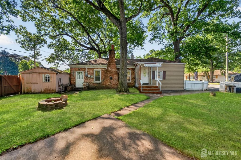 31 Monmouth Road, Monroe, NJ 08831