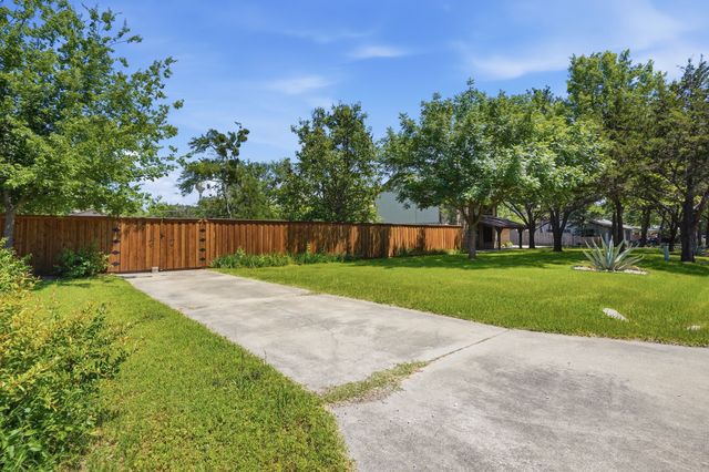 212 Hickory Lane, Hickory Creek, TX 75065