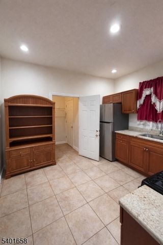 245 4Th St 2, Newark City, NJ 07107