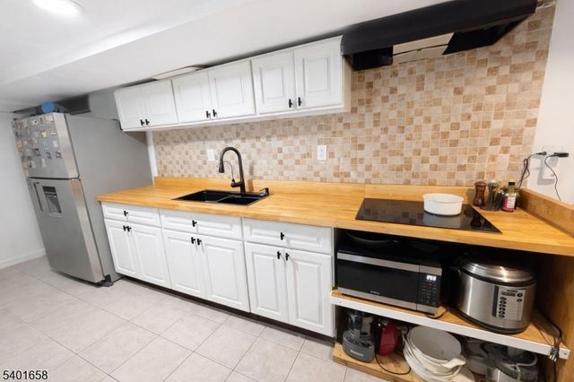 245 4Th St 2, Newark City, NJ 07107