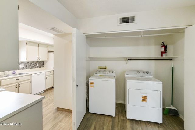 9825 E NAVAJO Place, Sun Lakes, AZ 85248