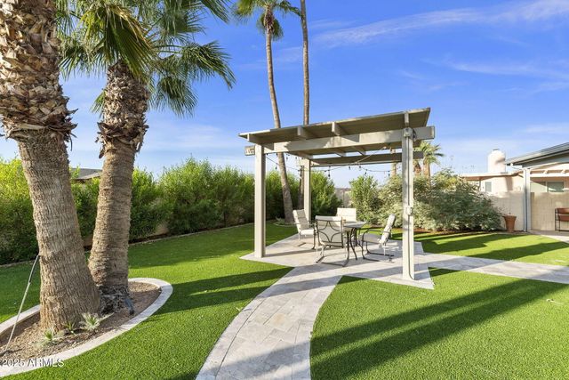 9825 E NAVAJO Place, Sun Lakes, AZ 85248