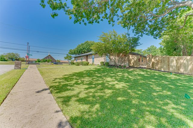 1301 Iroquois Drive, Garland, TX 75043