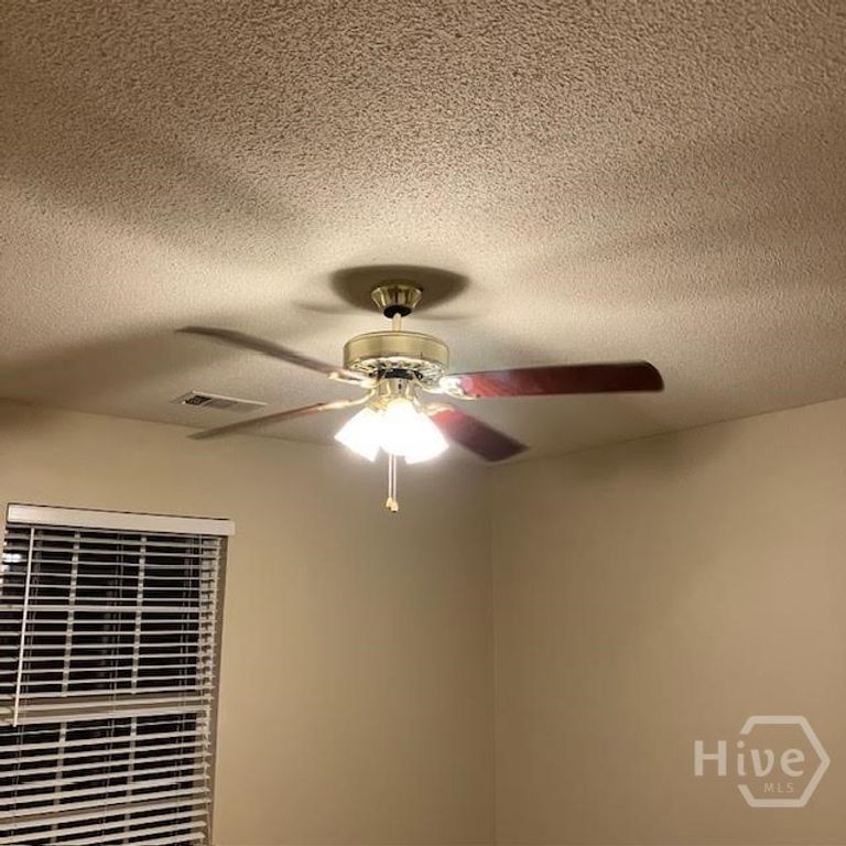 Image 11 of property listing at 685 Rushing Street, Richmond Hill, GA 31324