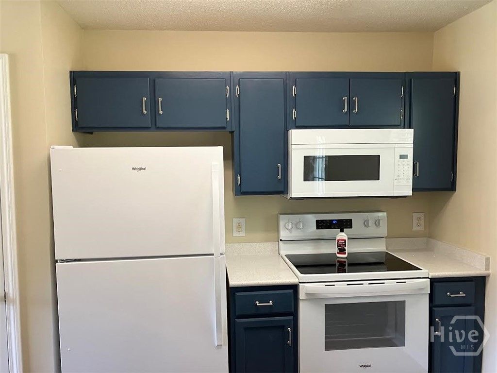 Image 7 of property listing at 685 Rushing Street, Richmond Hill, GA 31324