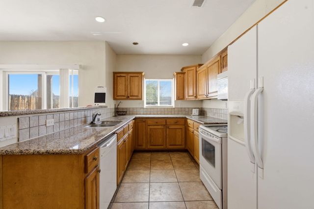 914 Bellamah Avenue NW, Albuquerque, NM 87104