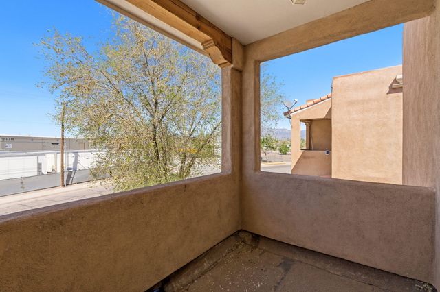 914 Bellamah Avenue NW, Albuquerque, NM 87104