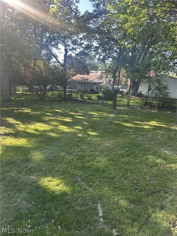 24371 Hartland Drive, Euclid, OH 44123