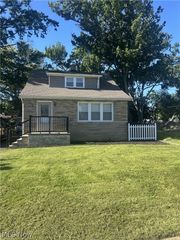 24371 Hartland Drive, Euclid, OH 44123