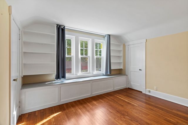 587 Taugwonk Road, Stonington, CT 06378