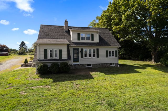587 Taugwonk Road, Stonington, CT 06378