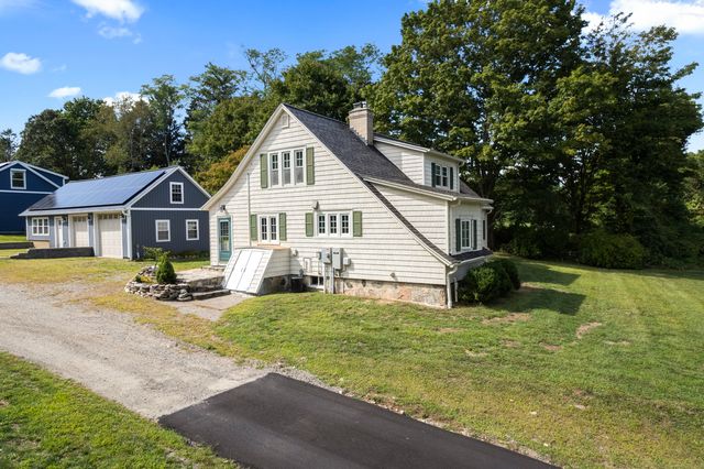 587 Taugwonk Road, Stonington, CT 06378
