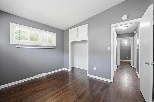 12208 E 46th Street S, Independence, MO 64055