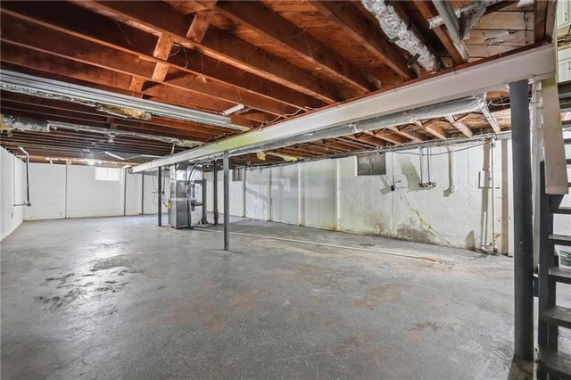 12208 E 46th Street S, Independence, MO 64055