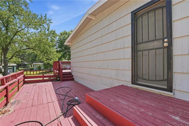 12208 E 46th Street S, Independence, MO 64055