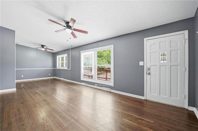 12208 E 46th Street S, Independence, MO 64055
