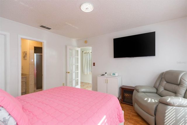 2212 E COLUMBUS DRIVE, Tampa, FL 33605