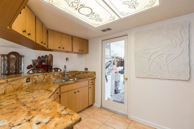 2212 E COLUMBUS DRIVE, Tampa, FL 33605