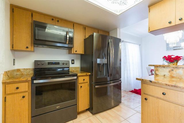 2212 E COLUMBUS DRIVE, Tampa, FL 33605