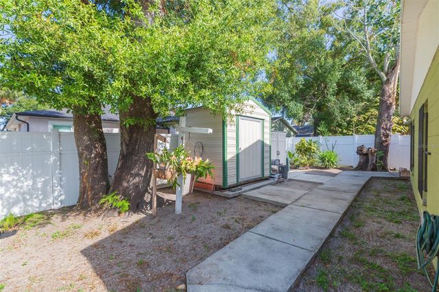 2212 E COLUMBUS DRIVE, Tampa, FL 33605