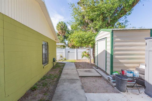 2212 E COLUMBUS DRIVE, Tampa, FL 33605