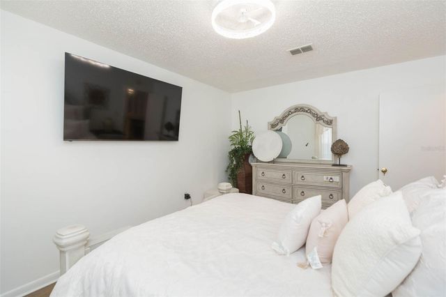 2212 E COLUMBUS DRIVE, Tampa, FL 33605