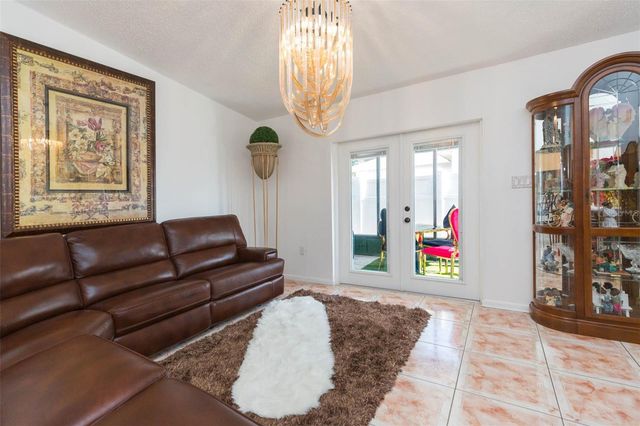 2212 E COLUMBUS DRIVE, Tampa, FL 33605