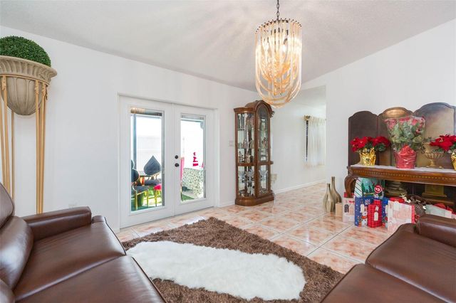 2212 E COLUMBUS DRIVE, Tampa, FL 33605