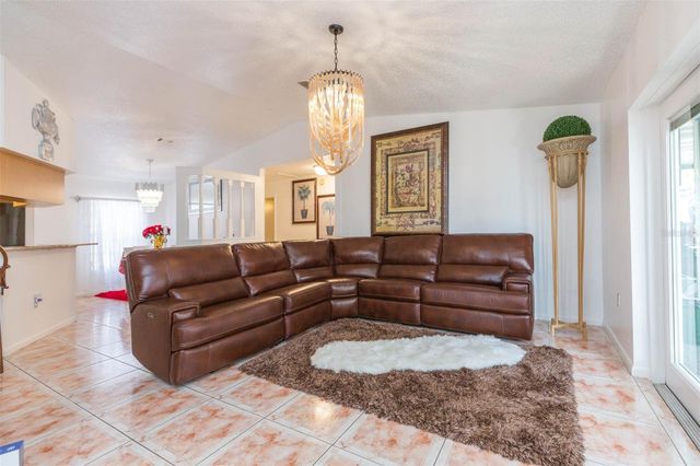 2212 E COLUMBUS DRIVE, Tampa, FL 33605