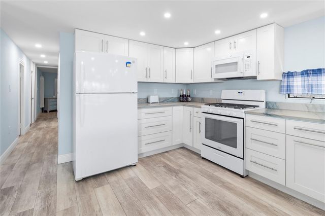 2812 14TH STREET W, Palmetto, FL 34221