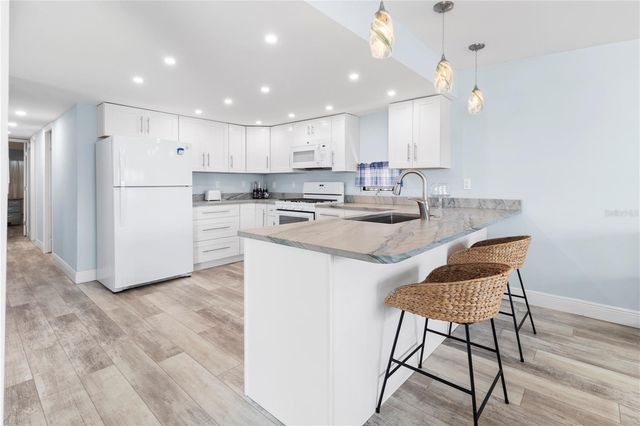 2812 14TH STREET W, Palmetto, FL 34221