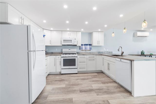 2812 14TH STREET W, Palmetto, FL 34221