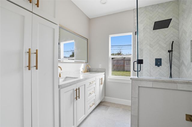 10411 Londonderry Drive, Houston, TX 77043