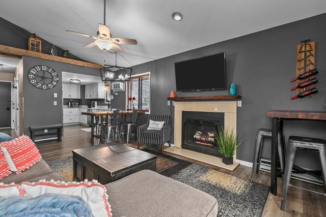 1391 W 18TH AVENUE, Oshkosh, WI 54902