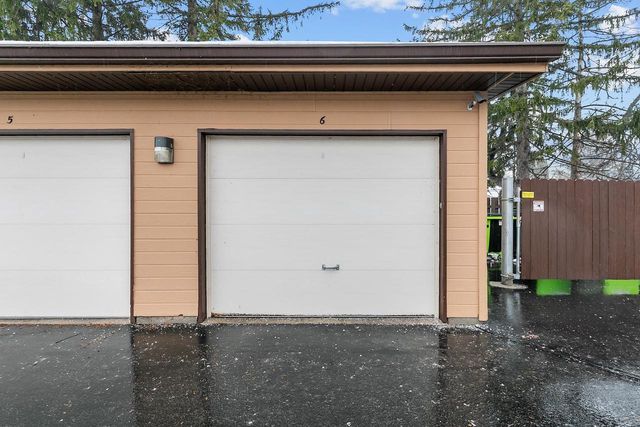 1391 W 18TH AVENUE, Oshkosh, WI 54902