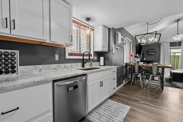 1391 W 18TH AVENUE, Oshkosh, WI 54902