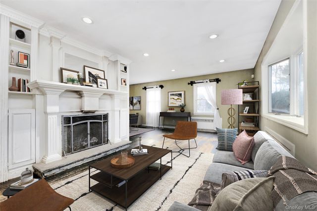 12 Summerset Drive, Smithtown, NY 11787