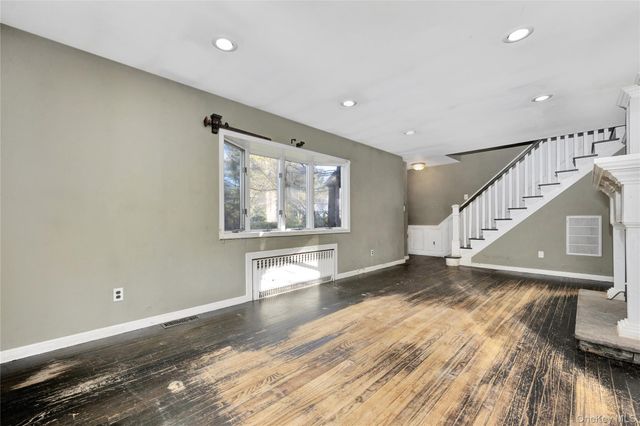 12 Summerset Drive, Smithtown, NY 11787