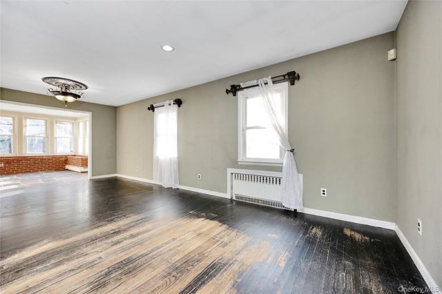 12 Summerset Drive, Smithtown, NY 11787