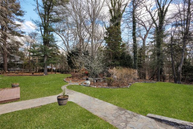 12 Summerset Drive, Smithtown, NY 11787