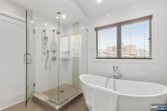 519 Walnut Street, Fort Lee, NJ 07024