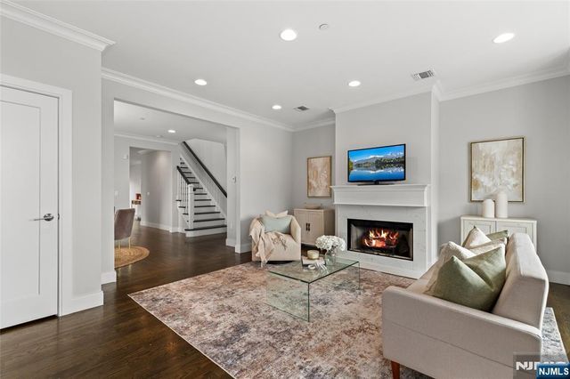 519 Walnut Street, Fort Lee, NJ 07024