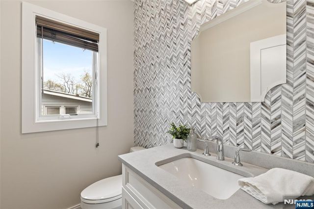 519 Walnut Street, Fort Lee, NJ 07024