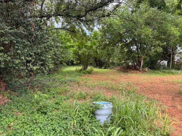 1605 S Chisholm Trail, Granbury, TX 76048