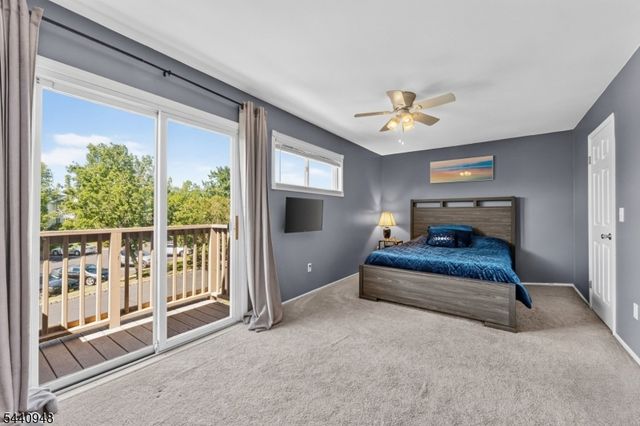 301 Saddle Ct, Raritan Twp., NJ 08822