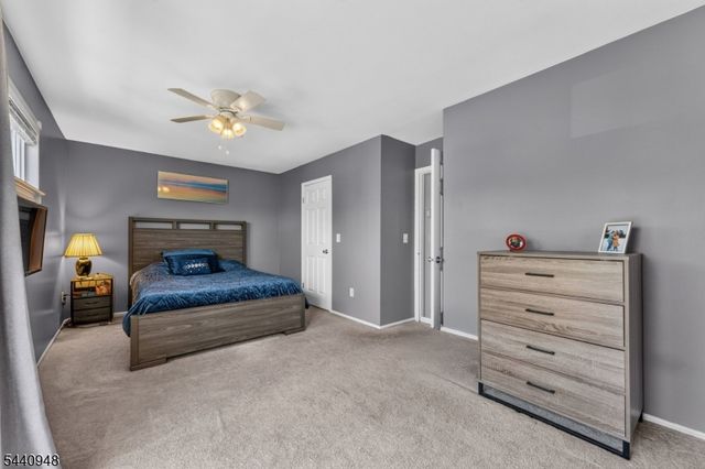 301 Saddle Ct, Raritan Twp., NJ 08822