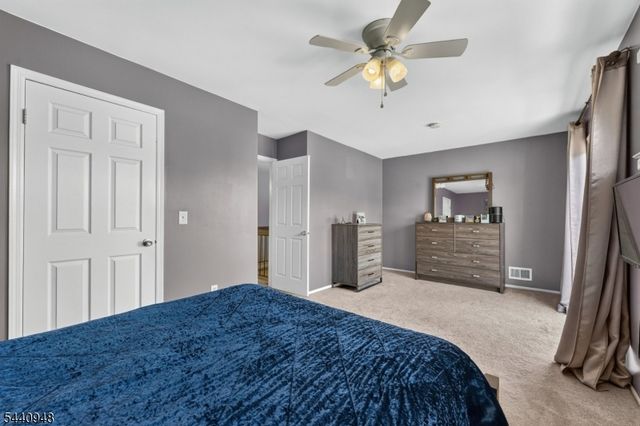 301 Saddle Ct, Raritan Twp., NJ 08822