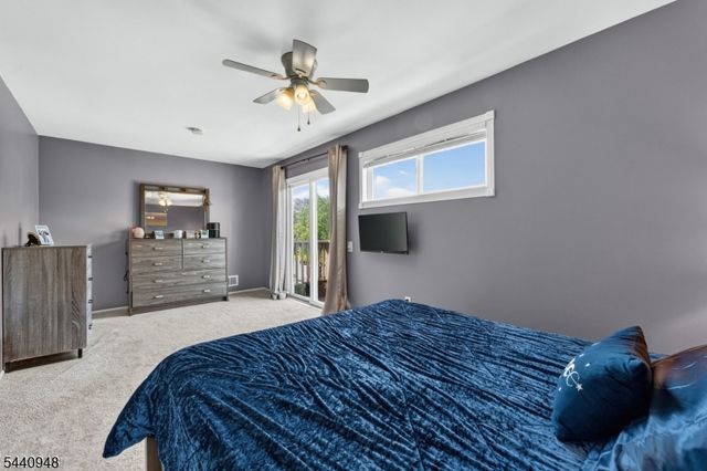 301 Saddle Ct, Raritan Twp., NJ 08822