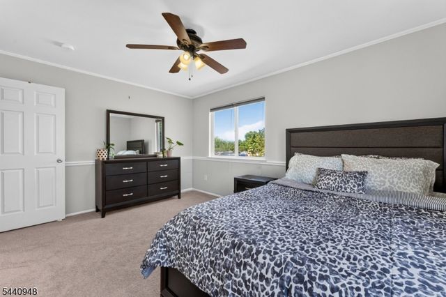 301 Saddle Ct, Raritan Twp., NJ 08822
