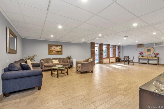 740 Broadway 1P, Long Beach, NY 11561